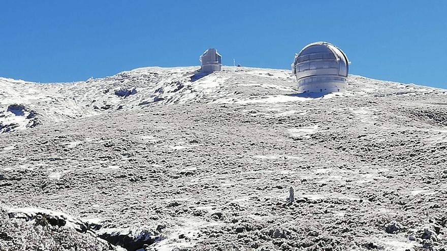 Así luce la cumbre de La Palma tras la gran nevada  este sábado, 6 de febrero. Foto: ANA BEA
