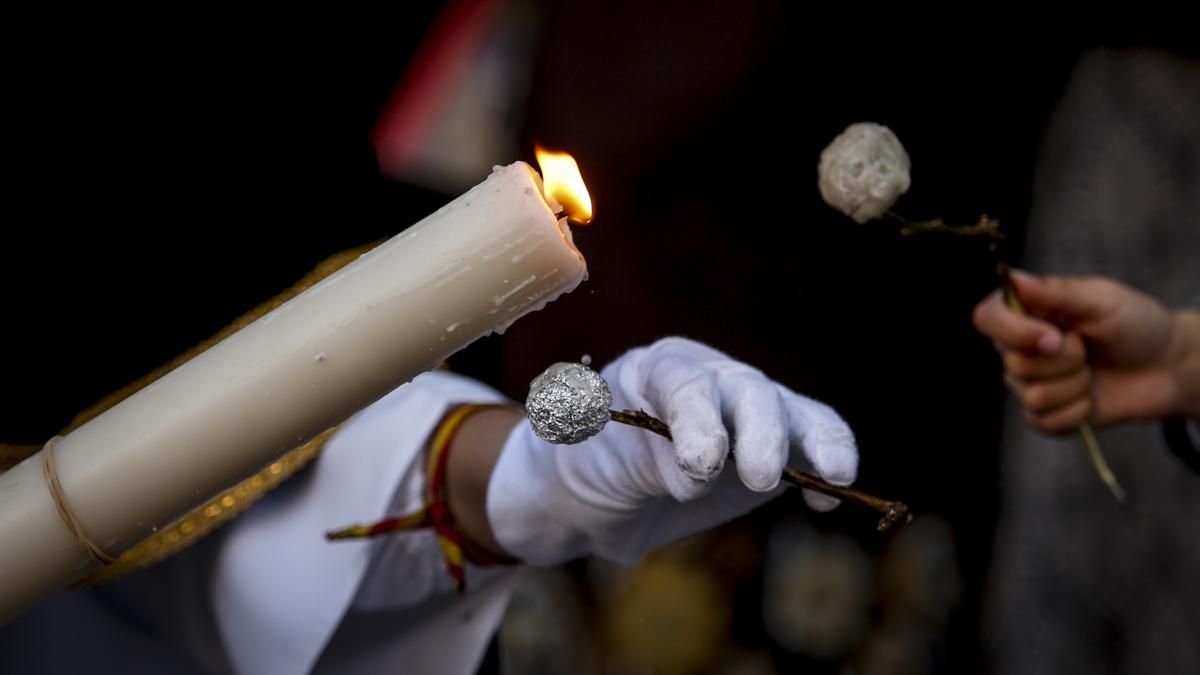 Salida procesional de la Hermandad de la Esperanza, en imágenes