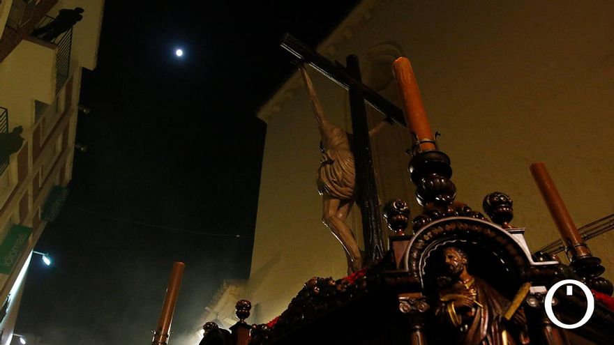La Buena Muerte marca la madrugá del Viernes Santo