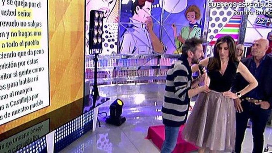 Paz Padilla con el director de 'Sálvame'