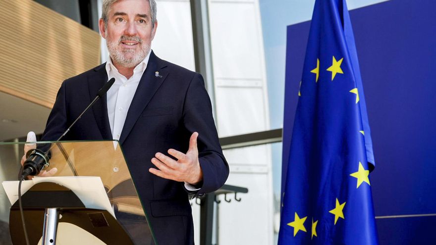 Clavijo pide una estrategia europea para atender a los menores no acompañados