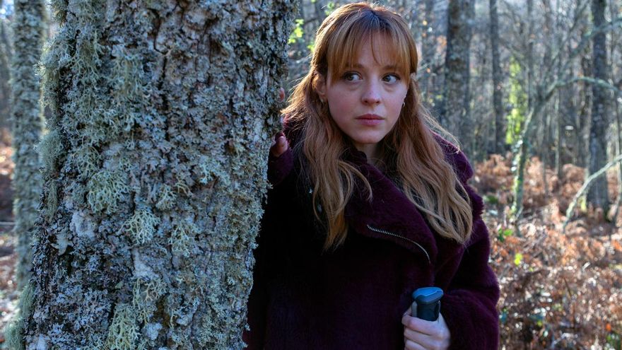 'El cuco de cristal' de Netflix, una adaptación poco reconocible que despista con sus decisiones de guion