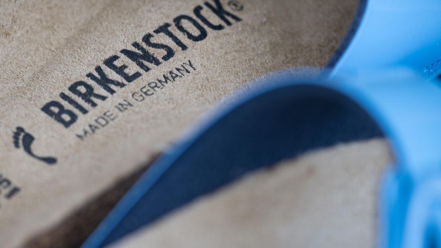 Multinacionales como Birkenstock, Ralph Lauren o Pandora subirán precios en Europa y Asia por los aranceles de Trump