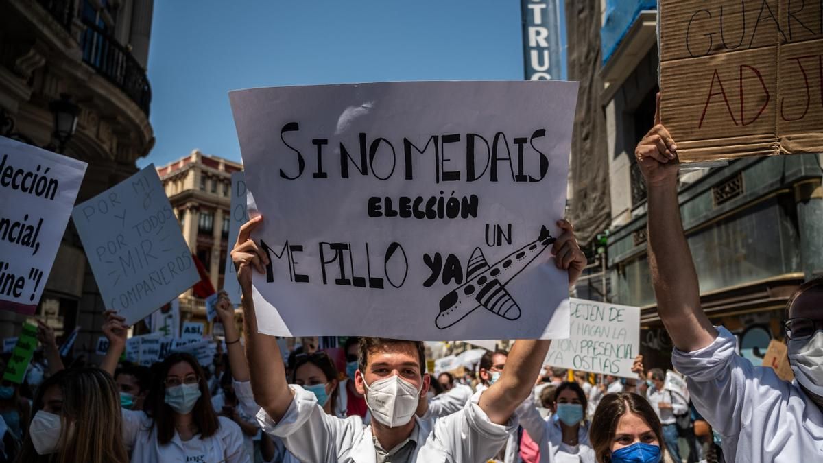 Estudiar Medicina en la universidad pública es cada vez más difícil: “Hay familias endeudadas para pagar la privada”