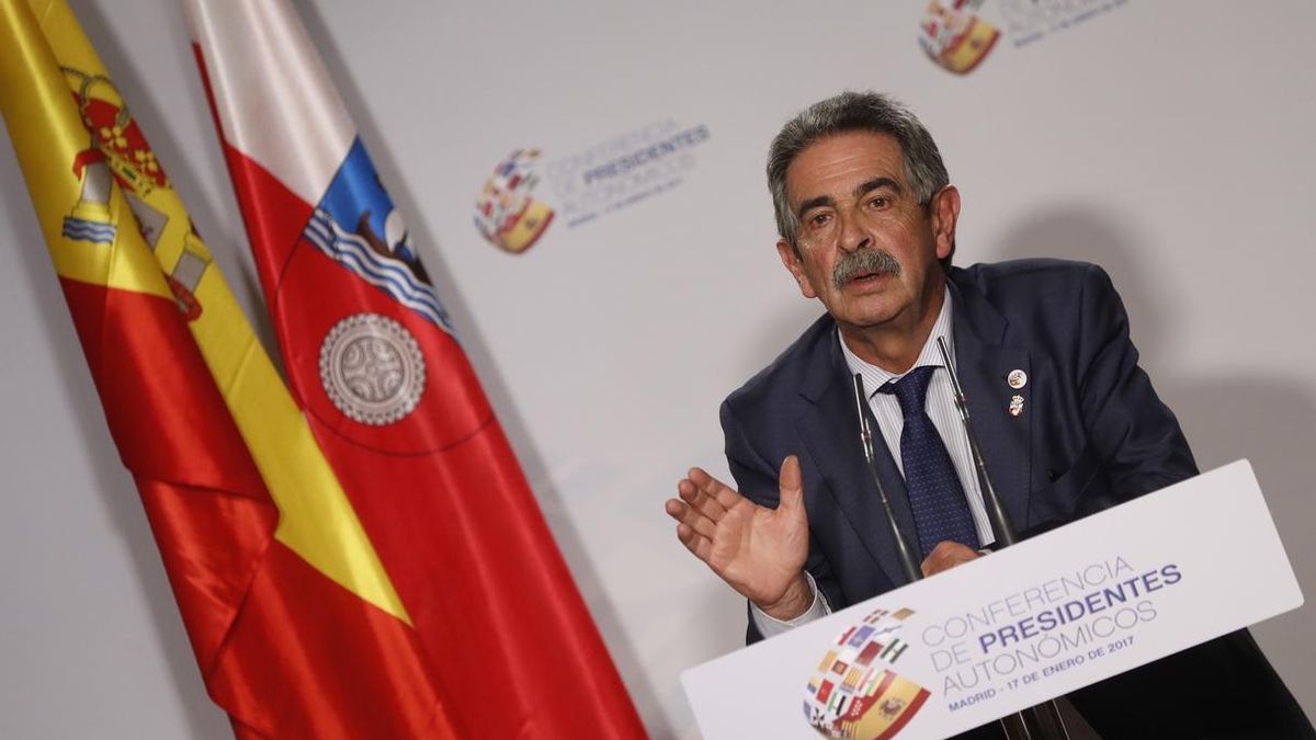 Revilla ve una "faena" el retraso en la aprobación de los Presupuestos y alerta de la afección para Cantabria