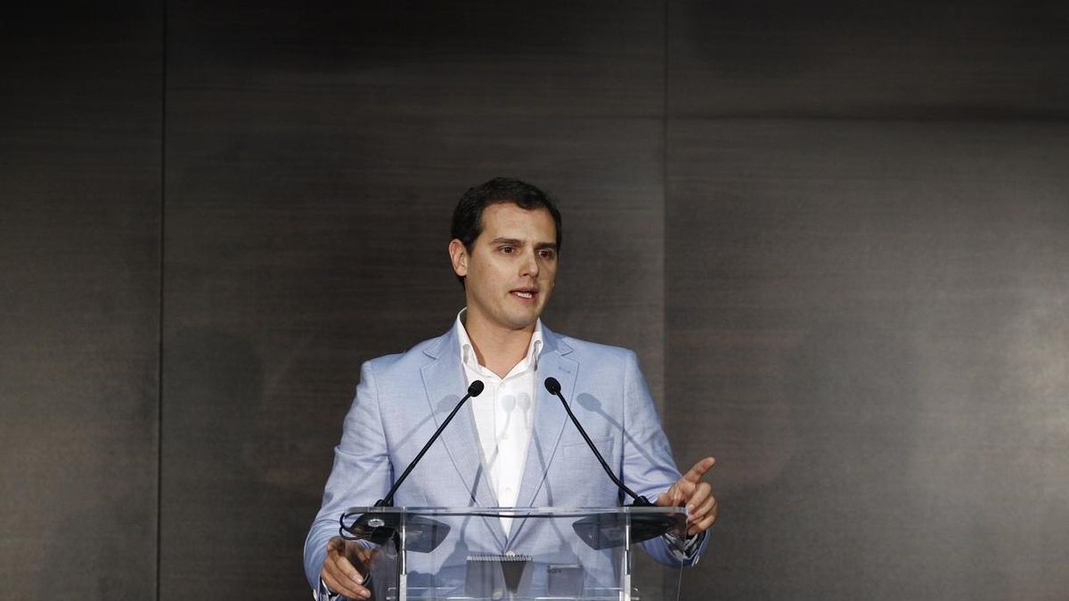 Rivera asegura que Ciudadanos no entrará en gobiernos del PP o PSOE