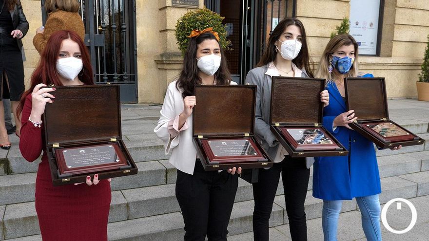 Entrega de los premios de la Primera Edición de los Premios María Zambrano en el Rectorado