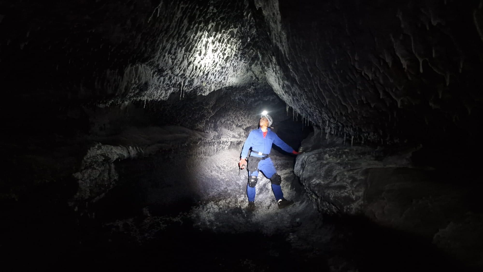 Recorrido por los nuevos tubos volcánicos del Tajogaite. IGME