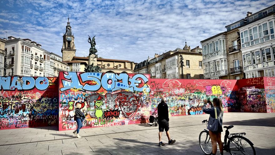 ¿Por qué hay un 'muro' como el de Berlín en pleno centro de Vitoria?