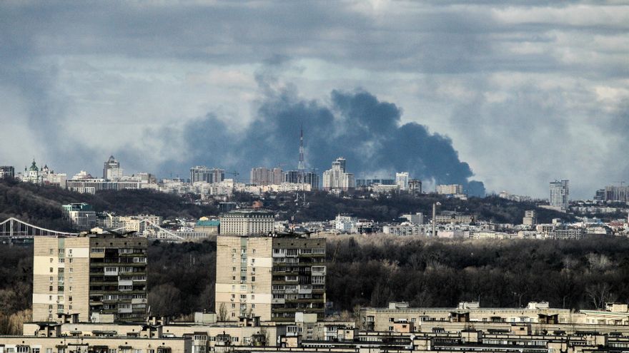 Columnas de humo sobre Kiev