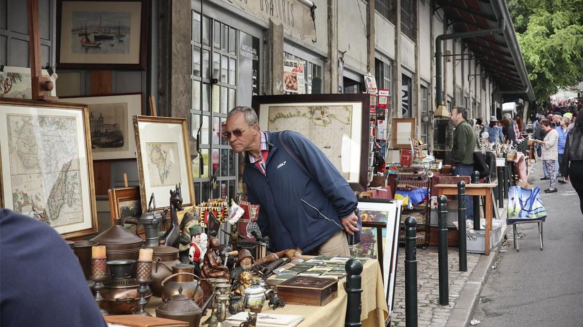 Este es el mercado de los ladrones, en Lisboa: "no te van a robar, pero el nombre tiene historia"
