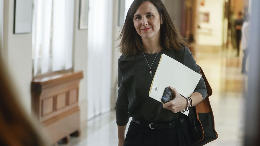 Podemos se adelanta a Sumar y registra una ley para que no haya que tributar por el SMI