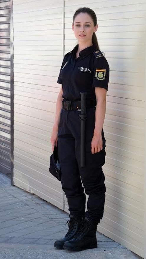 Elena Rivera en Servir y Proteger