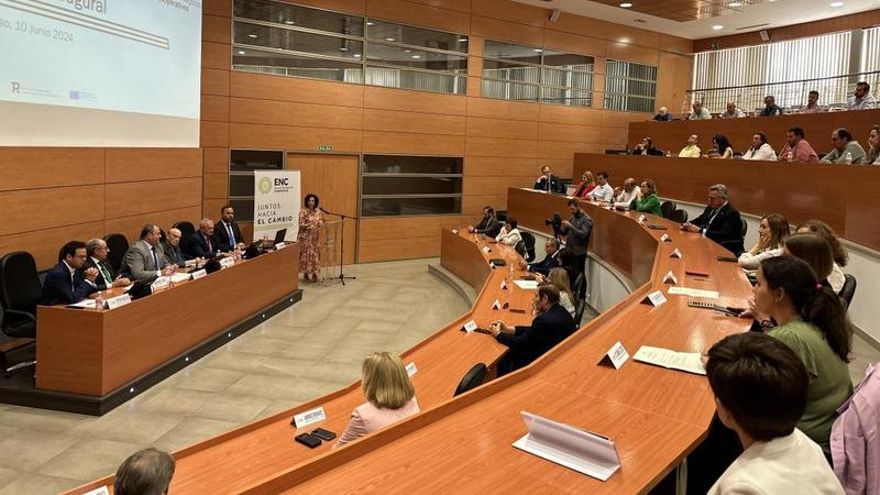 Las cooperativas agroalimentarias preparan el futuro con la puesta en marcha de su Escuela de Negocios