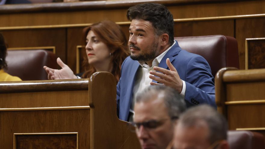 El portavoz de ERC Gabriel Rufián durante la sesión de control al gobierno .