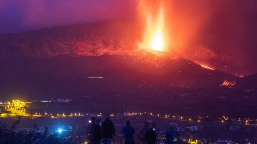 Las principales operadoras de telefonía dejan de cobrar y regalan bonos de datos para los habitantes de La Palma