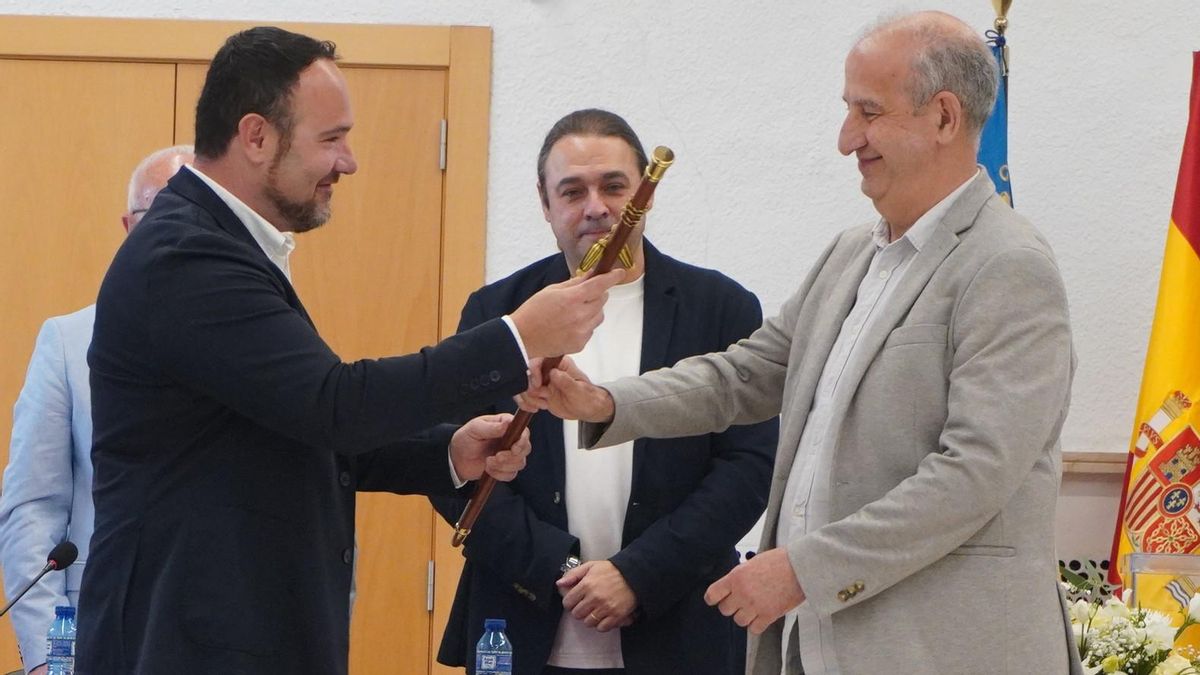 Jesús Borràs, de APM-Compromís, asume la alcaldía de Manises y toma el relevo del socialista Javier Mansilla