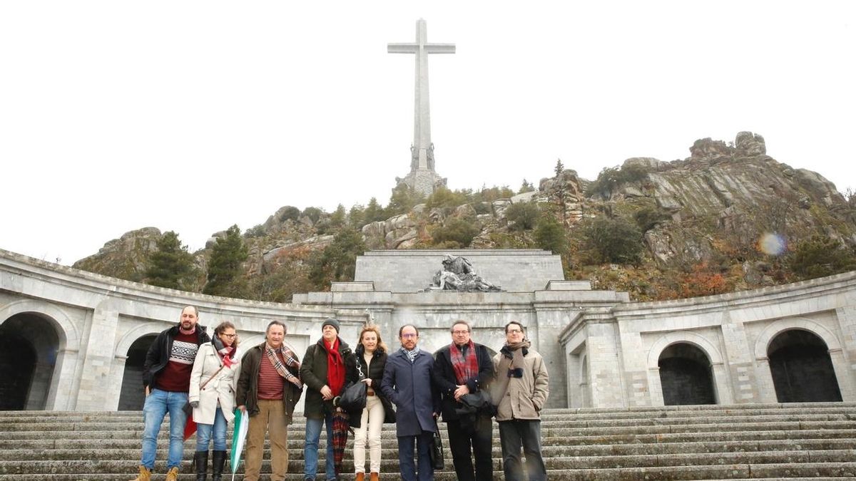 Un manifiesto contra la Ley de Memoria Histórica del PSOE dice que es "de tipo soviético" y que reabre heridas