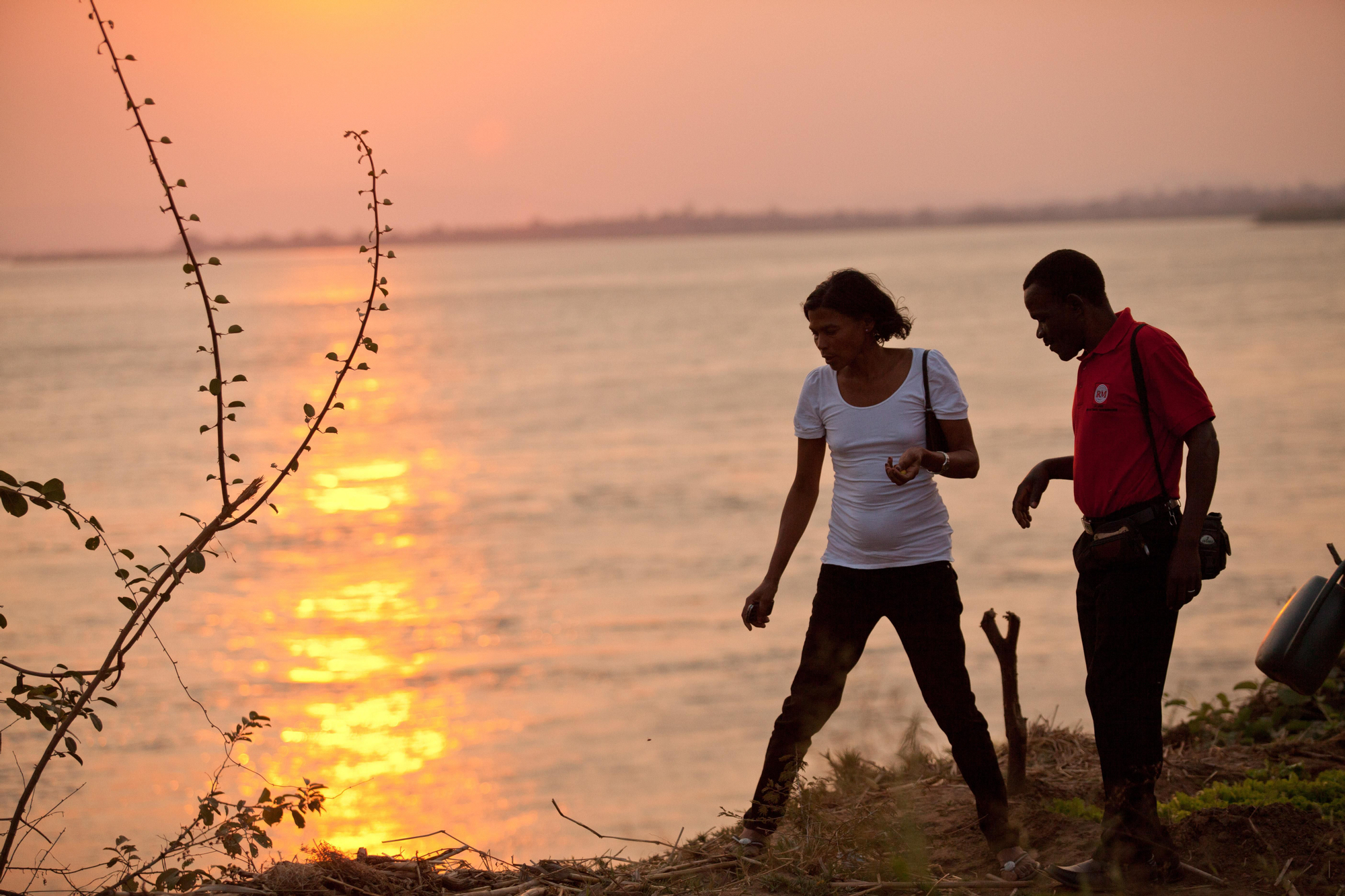 “El tratamiento ha cambiado realmente mi vida. Mi hija también me ha dado un gran apoyo, como el de una buena amiga. Por la noche voy a una escuela nocturna; me gustaría llegar a la universidad. Lo que puedo decirle a las personas con VIH es que no tengan miedo. No es el final de tu vida”, relata Carmen. Fotografía: Brendan Bannon.