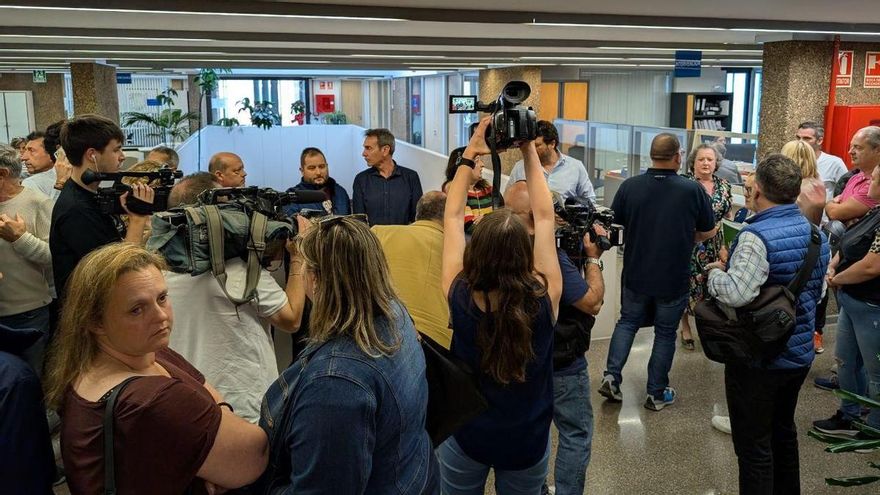 Insultos, argumentos racistas y desalojo protagonizan el pleno de Villaquilambre sobre el centro de acogida de migrantes