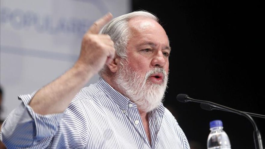 El candidato del PP a las europeas, Miguel Arias Cañete, durante su mitin en Castellón