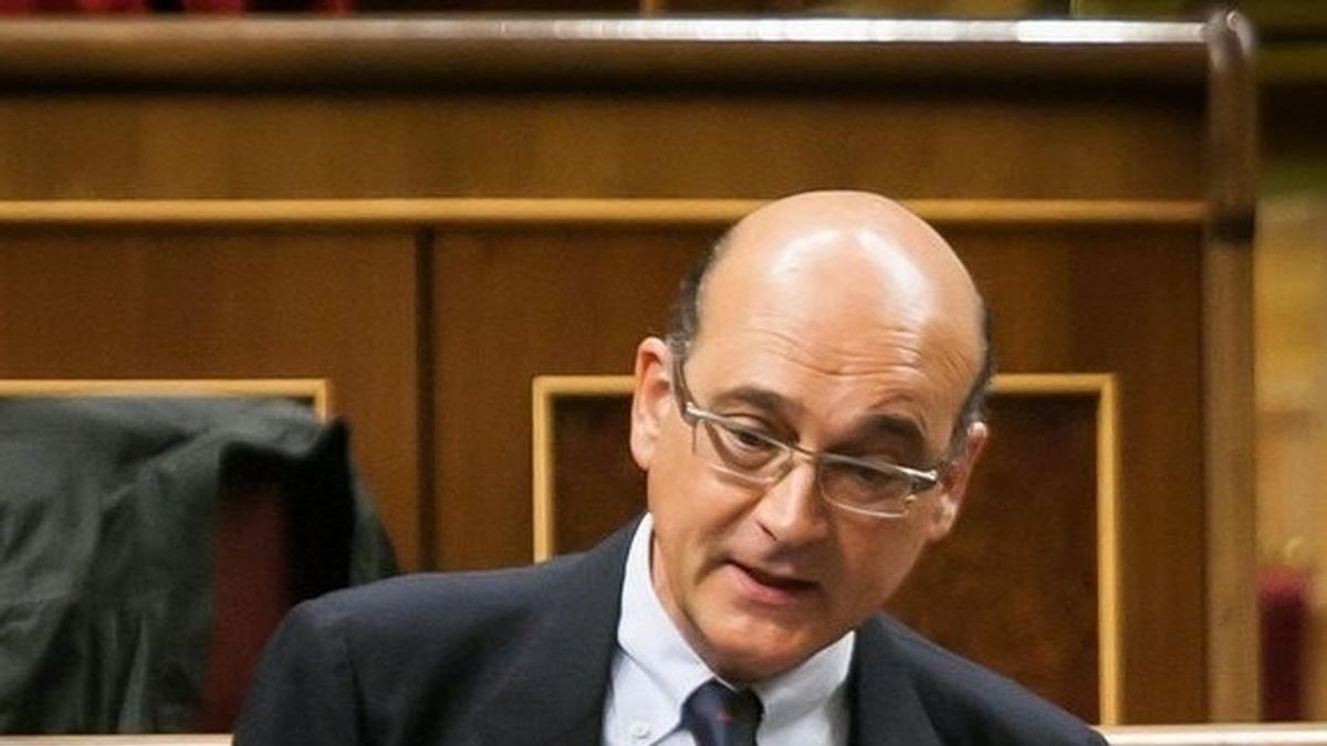 El PSOE apoyará hoy en el Congreso la reforma del TC que sólo sanciona con multa la negativa a aplicar sus sentencias