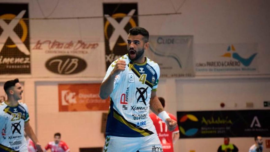 Márcio Silva amplía su vínculo con el Ángel Ximénez