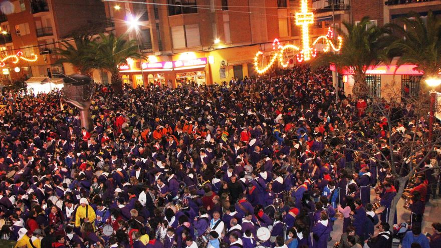 Las 104 horas de redoble del tambor en Tobarra, ritual colectivo de la Semana Santa albaceteña