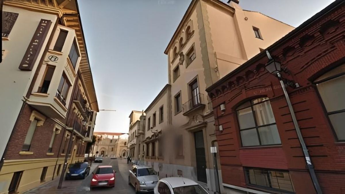 Muere al precipitarse un octogenario desde la sede de la Audiencia Provincial, en pleno centro de León