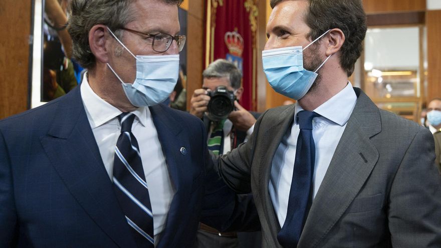 Alberto Núñez Feijóo y Pablo Casado, en septiembre, durante la toma de posesión del primero como presidente de la Xunta.