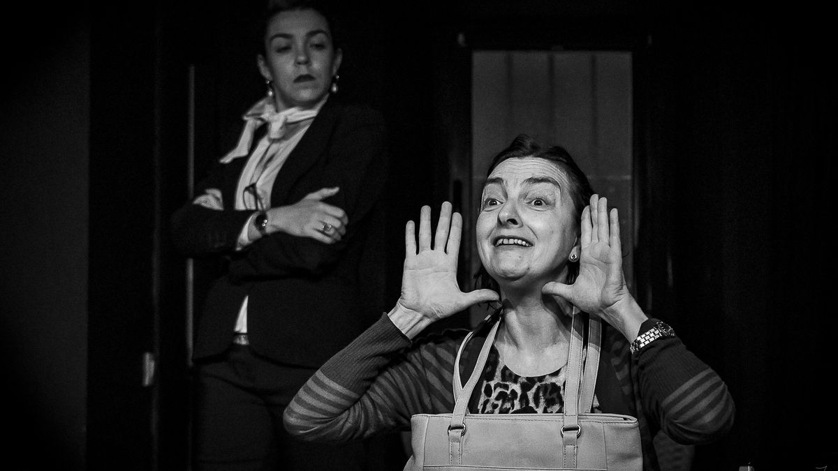Un momento de la obra 'Locas', de Contigo Tres Teatro.