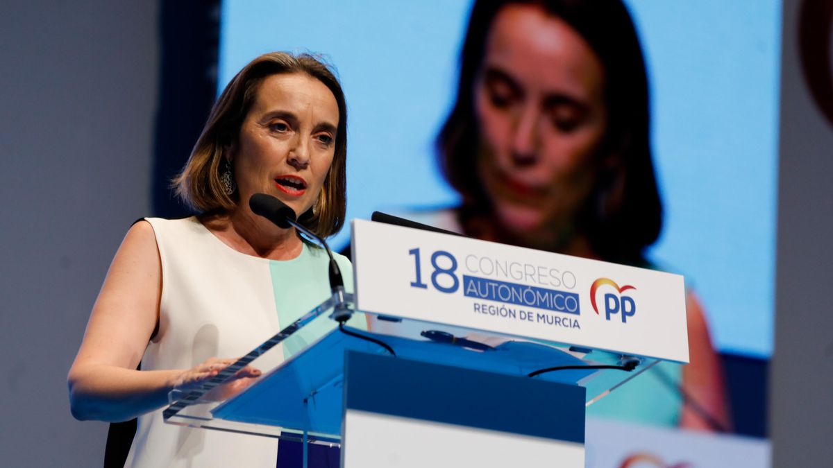 Archivo - La secretaria general del PP, Cuca Gamarra, durante el Congreso del PP de la Región de Murcia, a 15 de julio de 2022, en Murcia (España).