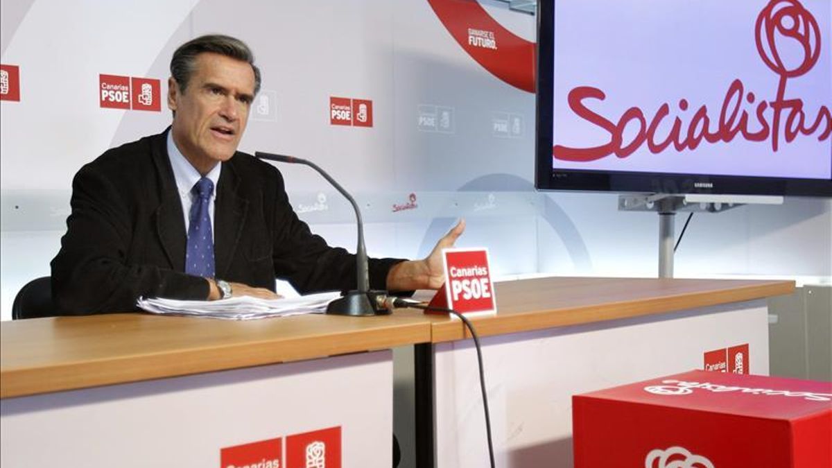 López Aguilar (PSOE) dice que "saludará" una victoria de Syriza el domingo