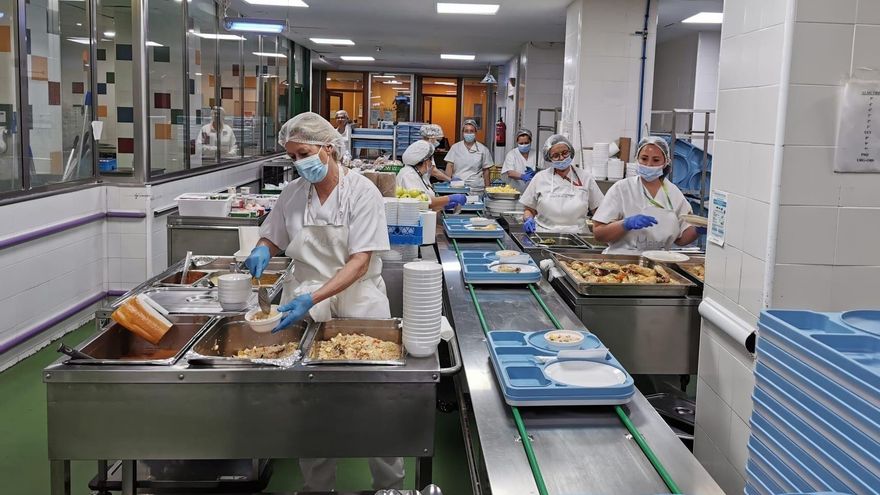 Tras los colegios, los hospitales y las residencias: Consumo y Sanidad regularán también los menús en estos centros
