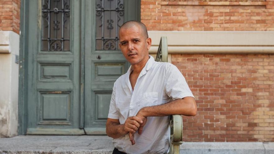 Abdelá Taia, novelista marroquí: "Los verdaderos influencers en Marruecos son los jóvenes gays"