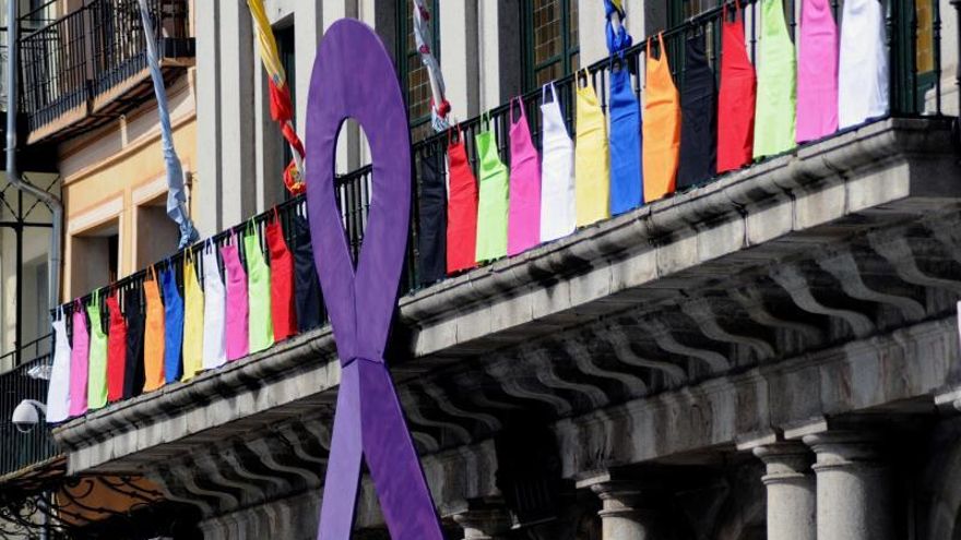 "Señorita" o "mansplaining": micromachismos, el pan nuestro de cada día