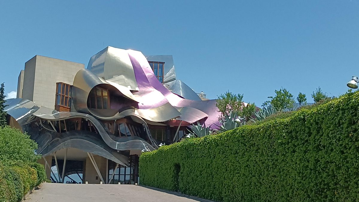 Hotel Marqués del Riscal, en Elciego (Álava), obra de Frank Ghery