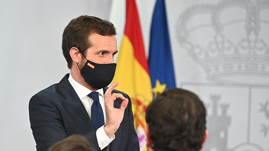 Pablo Casado en la rueda de prensa después de reunirse con Sánchez.
