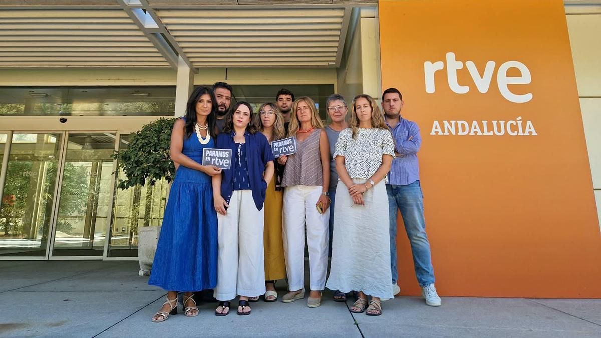 Profesionales de RTVE Andalucía, en uno de los paros convocados