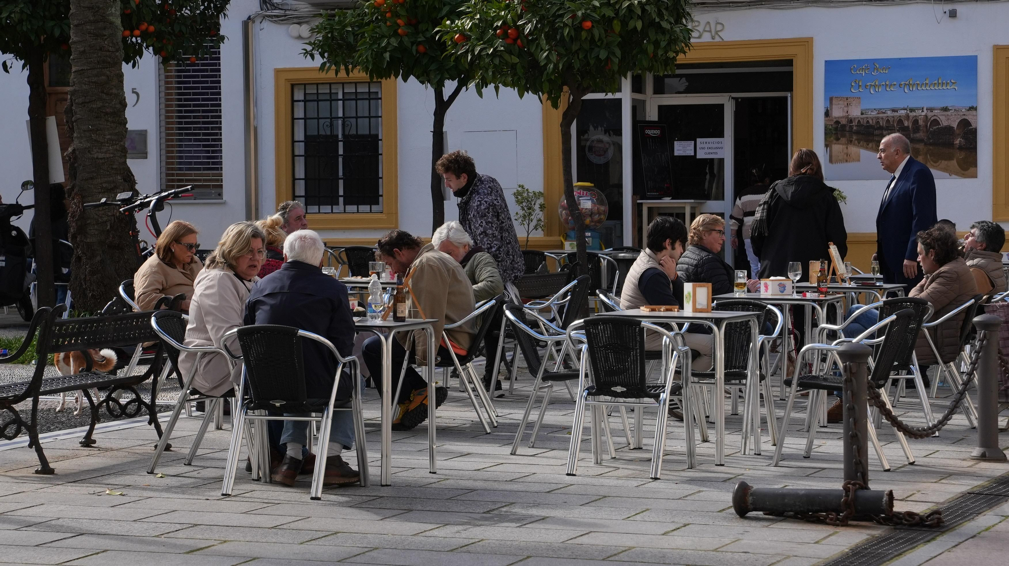 Los cordobeses se echan a la calle en este domingo de sol