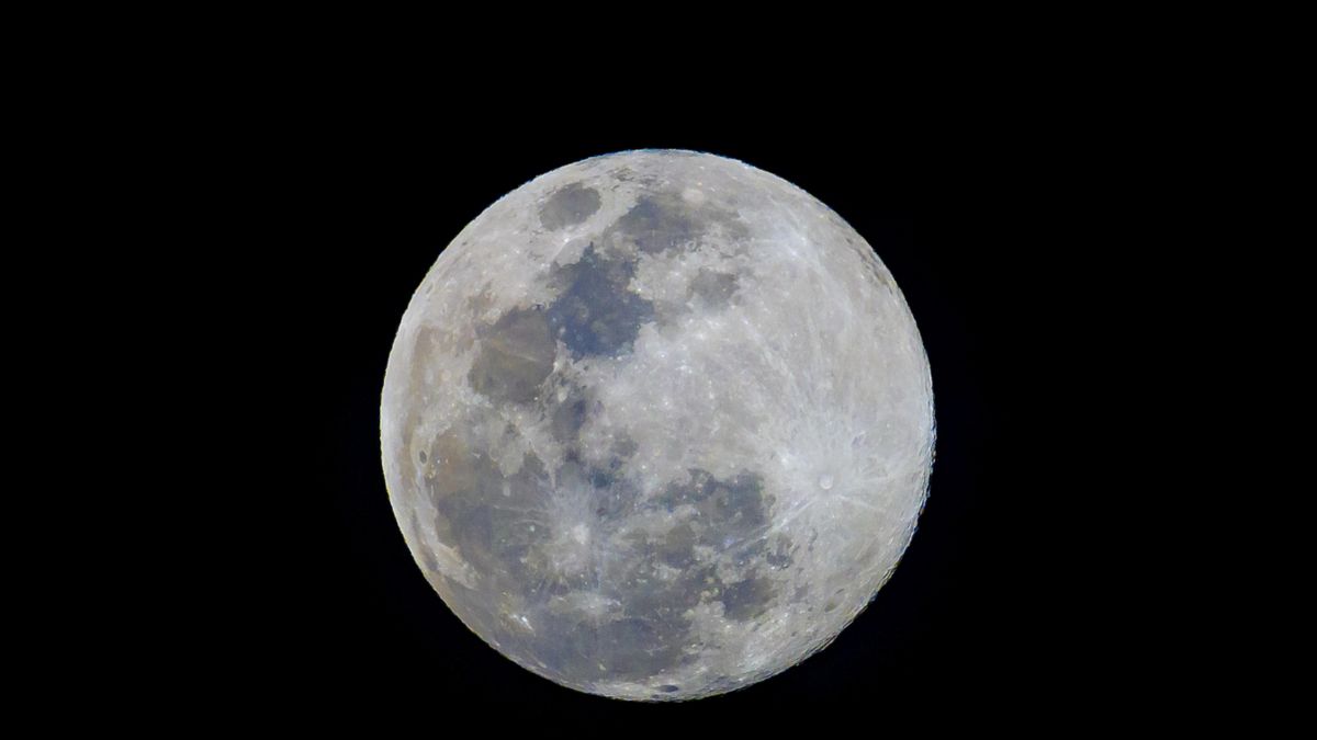 ¿Cómo llegó la Luna a tener dos hemisferios tan distintos? El estudio chino apunta a un impacto devastador