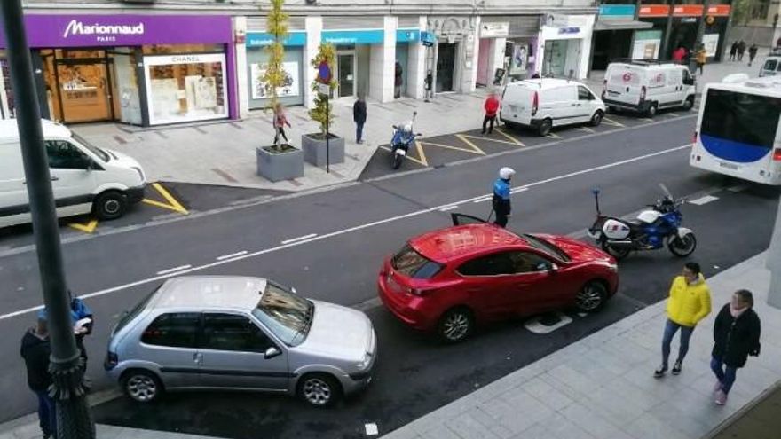 La acción impositiva llamó mucho la atención de los viandantes.