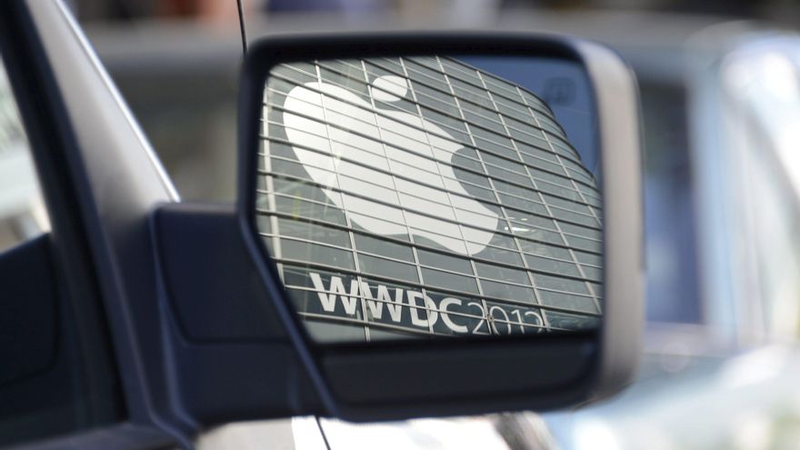 Tormenta de críticas a Apple por intentar regatear la nueva ley europea que la obliga a abrir su ecosistema