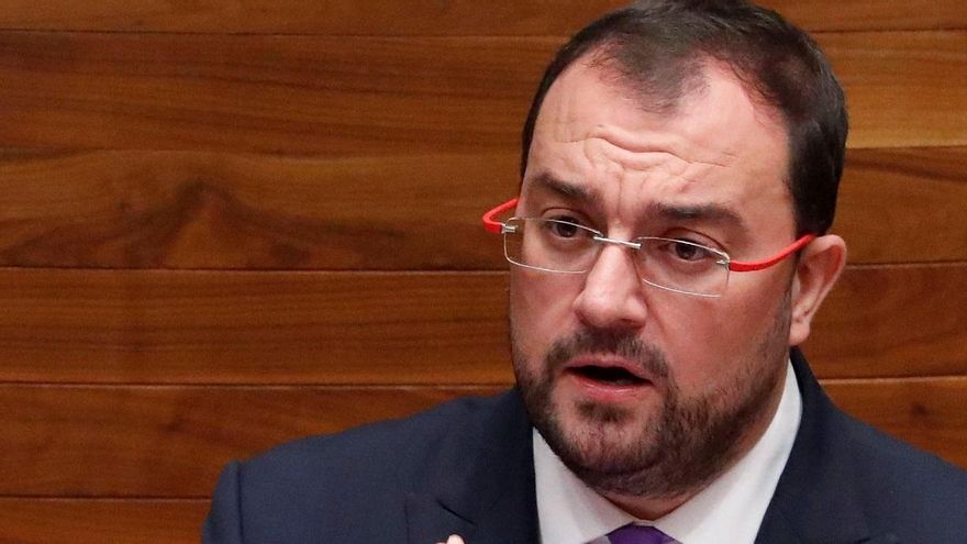 Barbón asegura que el PP nunca debería haber roto el aislamiento democrático a Vox