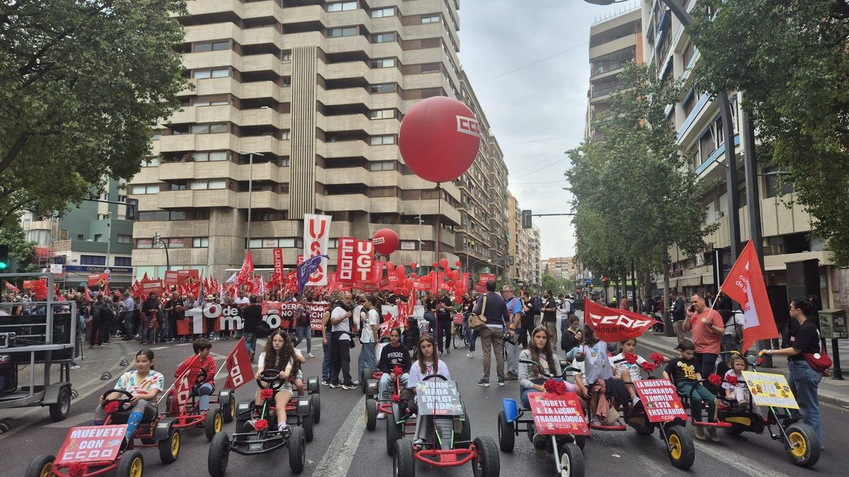 Primero de Mayo en la plaza de la Fuensanta, Murcia
