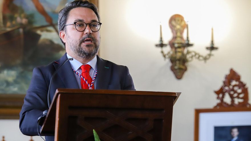 Asier Antona ha sido investido alcalde de Santa Cruz de La Palma con los votos de los siete concejales de su partido y los cuatro concejales de Coalición Canaria. EFE / Luis G Morera