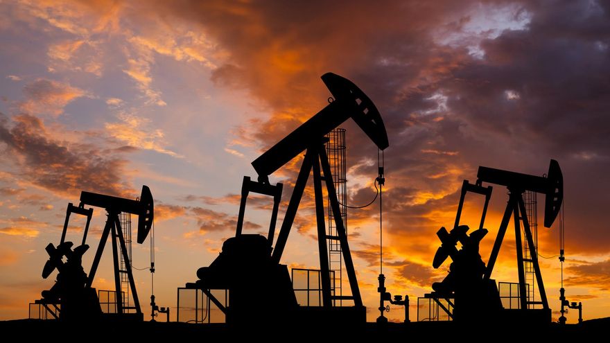 Más leña al fuego: por qué las grandes petroleras obtienen enormes beneficios mientras el mundo se calienta peligrosamente