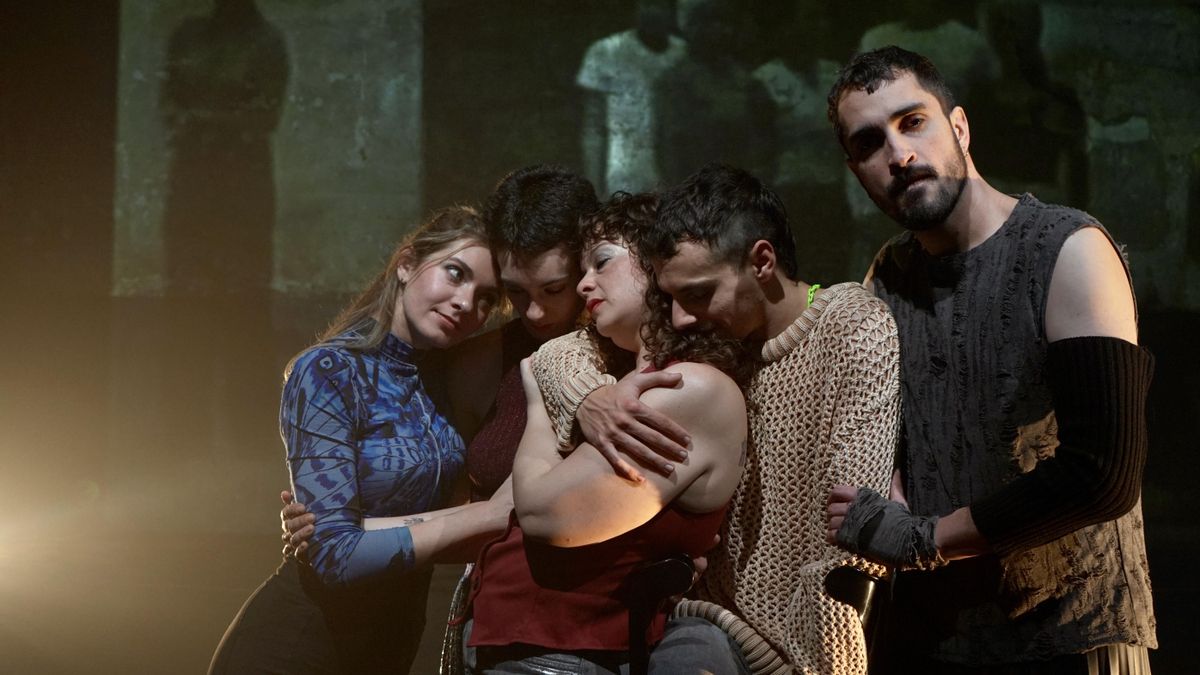 El elenco de 'Ese ruido es un animal'