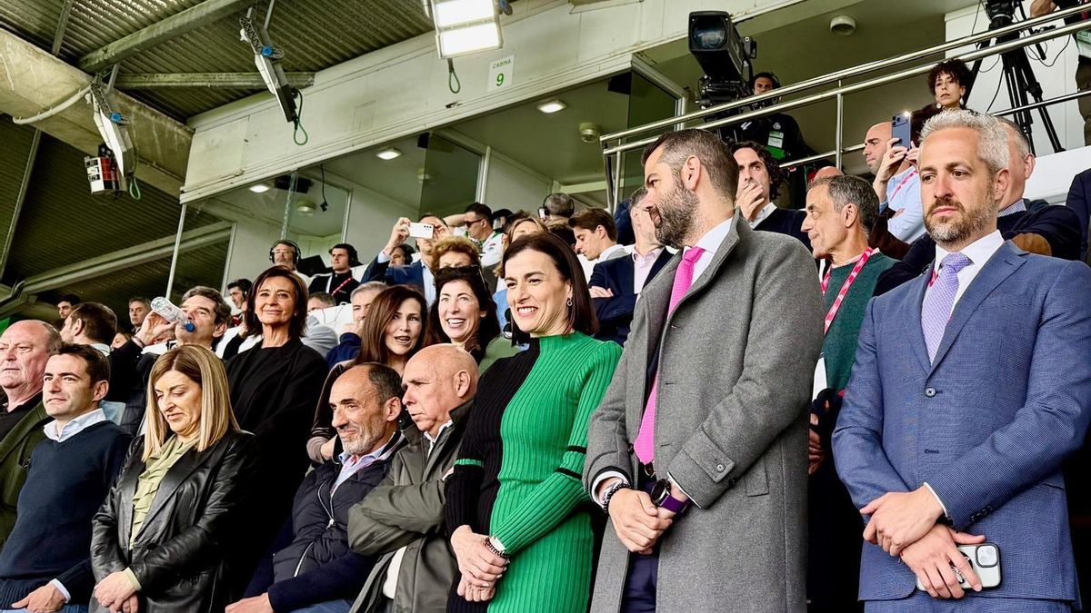 El Gobierno de Cantabria organiza un acto en el Palacio de Festivales para recibir a la plantilla del Racing