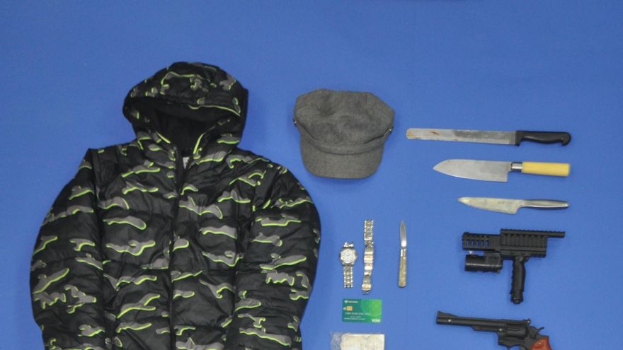 Prisión para tres atracadores por agredir y amenazar con un revólver en la sien a un taxista para robarle en Oviedo